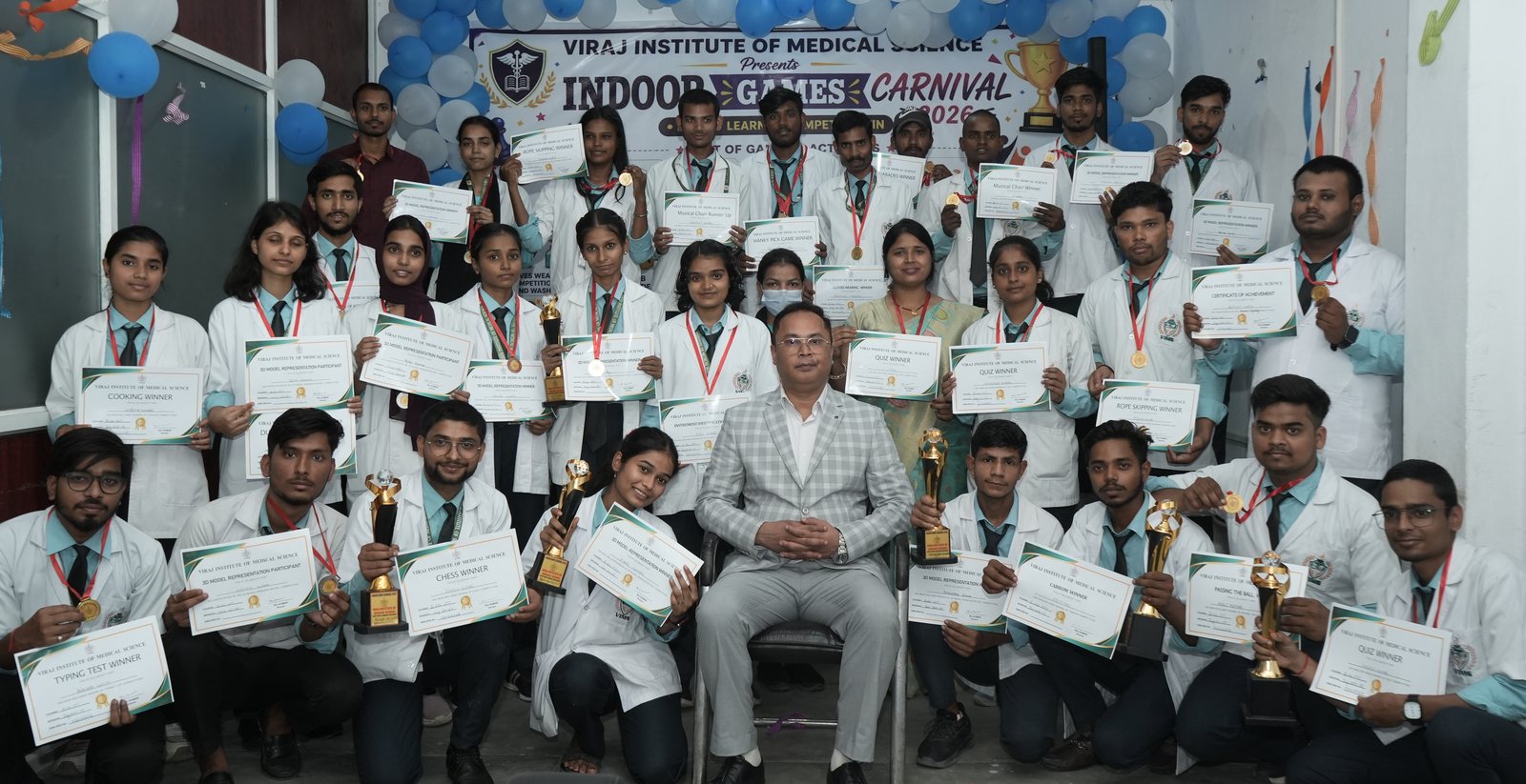 Raj Kumar, Director of VIMS, with paramedical and physiotherapy students at the Patna campus